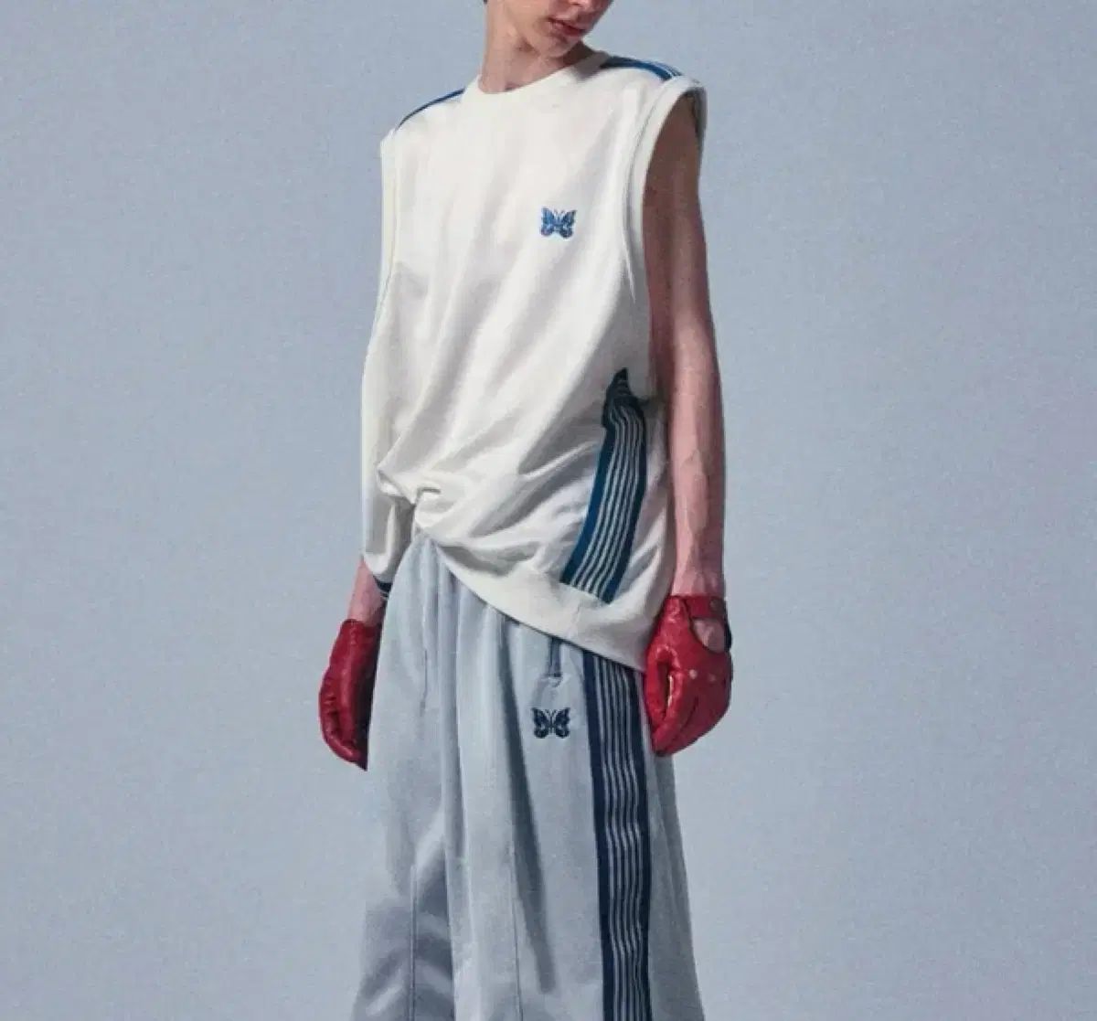 新製品) ニードルズベストトラックベスト Lサイズ販売中